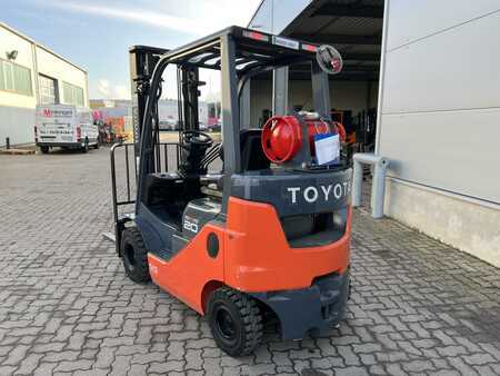 Empilhador a gás 2023  Toyota 02-8 FGKF 20 Vorführer (2)