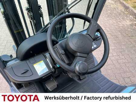 Wózki gazowe 2022  Toyota 02-8 FGF 18 / 770 Std.! (6)
