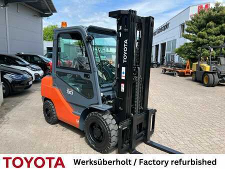 Treibgasstapler 2017  Toyota 02-8 FGF 30 (3)