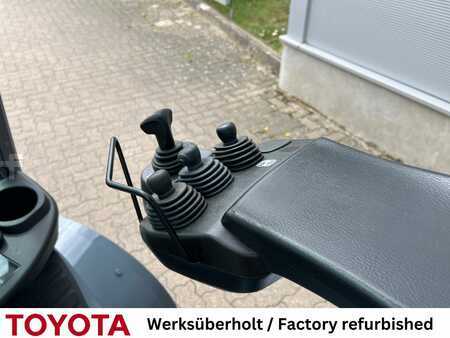 LPG VZV 2018  Toyota 02-8 FGF 30 (6)