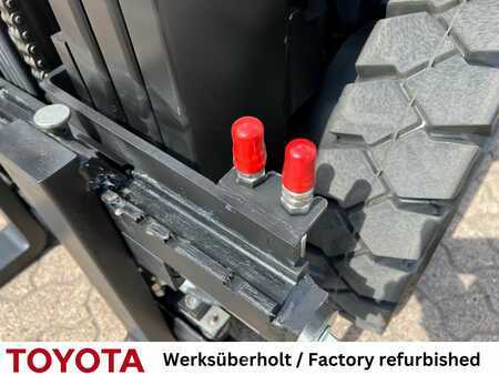 Chariots élévateurs GPL 2017  Toyota 02-8 FGF 25, Waage (9)
