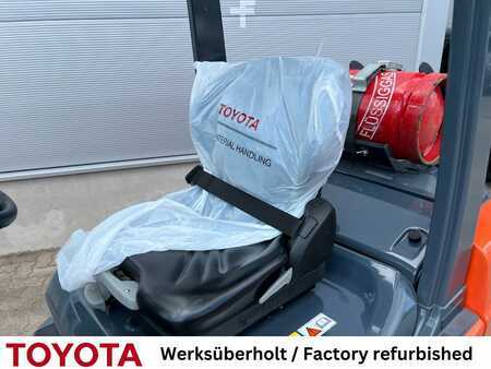 Chariots élévateurs GPL 2017  Toyota 02-8 FGF 25, Waage (4)