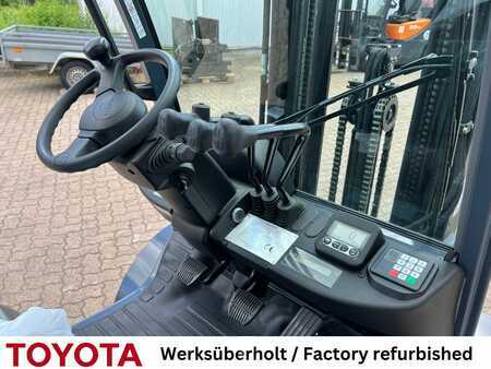 Chariots élévateurs GPL 2017  Toyota 02-8 FGF 25, Waage (6)
