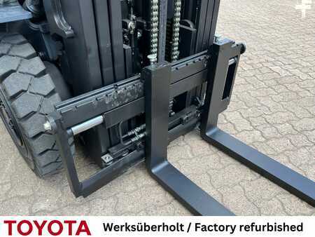Chariots élévateurs GPL 2017  Toyota 02-8 FGF 25, Waage (9)