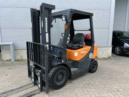 Chariots élévateurs GPL 2019  Doosan G 20 GX Plus (1)