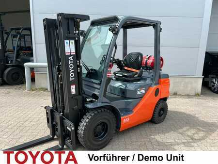 Treibgasstapler 2020  Toyota 02-8 FGF 25 / 80 Std.! (1)