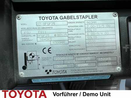 Treibgasstapler 2020  Toyota 02-8 FGF 25 / 80 Std.! (8)