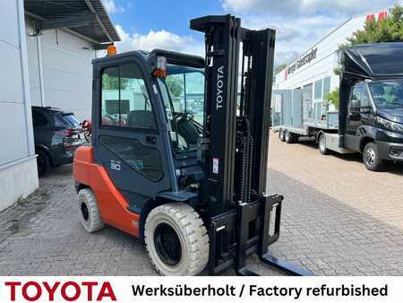 Treibgasstapler 2017  Toyota 02-8 FGF 30 (3)