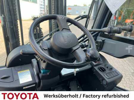 Treibgasstapler 2017  Toyota 02-8 FGF 30 (5)