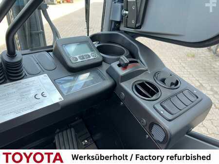 Treibgasstapler 2017  Toyota 02-8 FGF 30 (6)