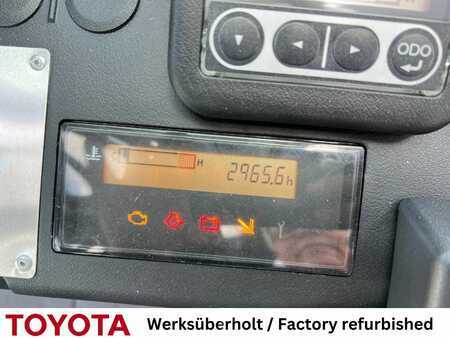 Treibgasstapler 2017  Toyota 02-8 FGF 30 (8)