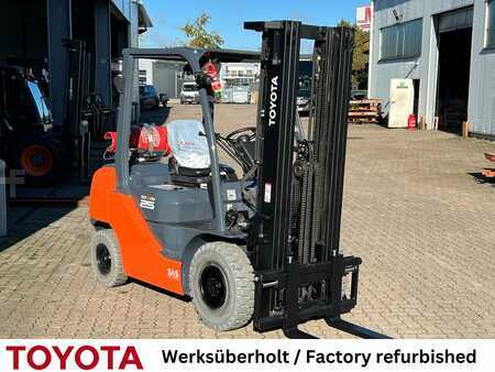 Carretilla elevadora GLP 2017  Toyota 02-8 FGF 25, Waage (3)