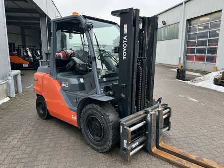 Carretilla elevadora GLP 2018  Toyota 8 FG 45 N (3)