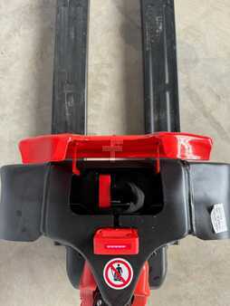Handpalletwagens 2025  EP Equipment F4 (4)