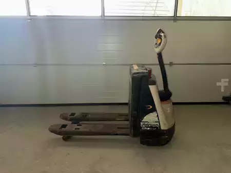 Elektromos emelőkocsik 2016  Crown WP3015 (3)