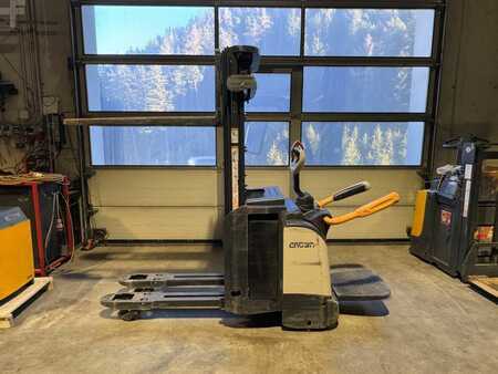 Ledstaplare gå 2021  Crown ETi4000 1.2 TT4440 (2)