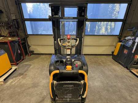 Ledstaplare gå 2021  Crown ETi4000 1.2 TT4440 (4)