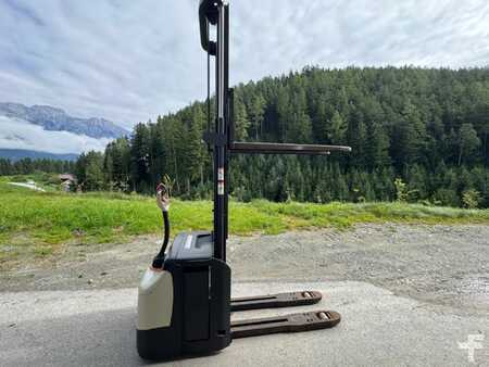 Pinontavaunu 2012  Crown ESi 4000 1.2 (2)