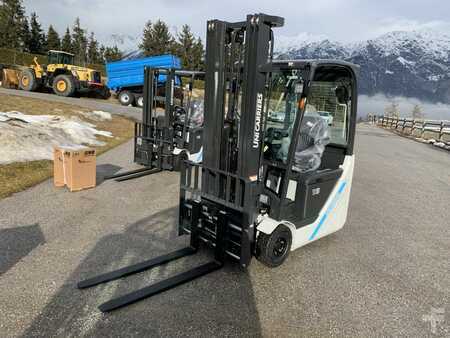 Elektryczne 3-kołowe 2021  Unicarriers TX3-20L (4)