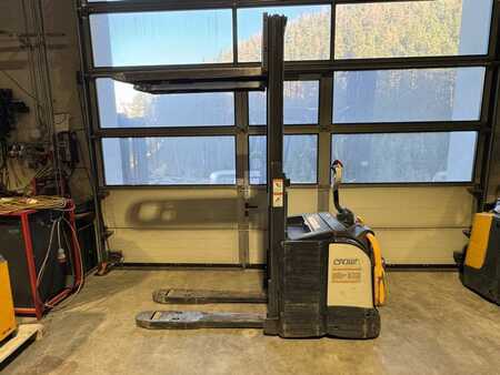 Apilador eléctrico 2012  Crown DT3040 ETL-2100 (3)