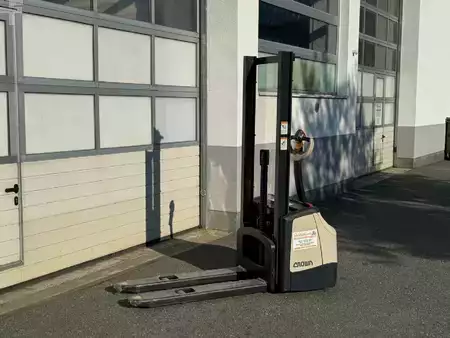 Hochhubwagen 2026  Crown WF 3000 1.0 NT (4)