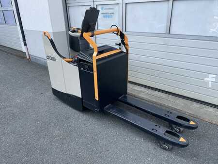 Crown WT 3040