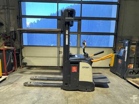 Ledstaplare gå 2014  Crown ETI4000 1.6 (2)