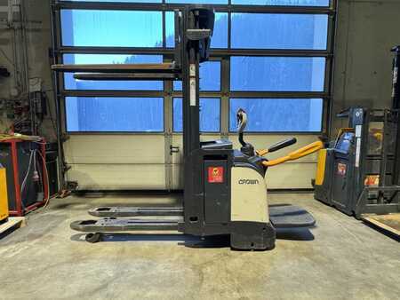Ledstaplare gå 2014  Crown ETI4000 1.6 (3)
