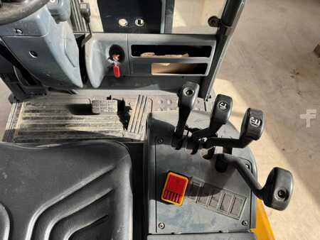 Carrelli elettrici 3 ruote - Jungheinrich EFG DF18 (5)