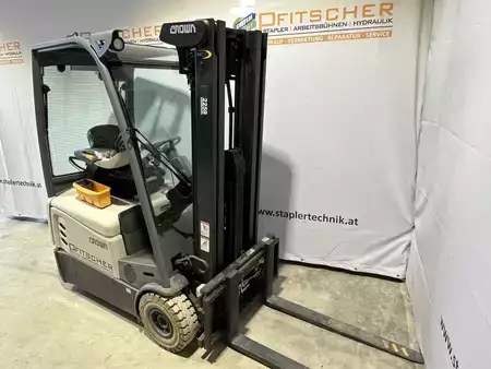 Elektro tříkolové VZV 2024  Crown SCT6220-1.6 (1)