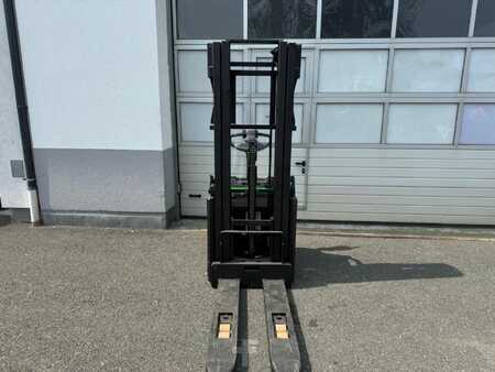 Magasemelésű béka 2024  Cesab S220L (7)