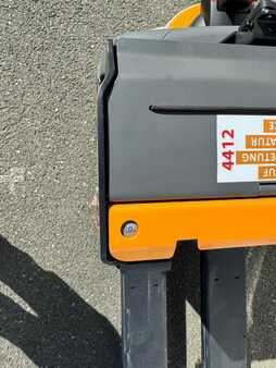 Transpaleta eléctrica 2021  Crown WP 3280 (5)