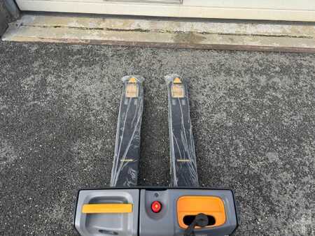 380_4420-4.jpg?v=1761539136