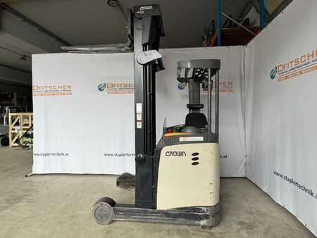 Rækketruck 2017  Crown ESR5260 1.6 TT7950 (1)