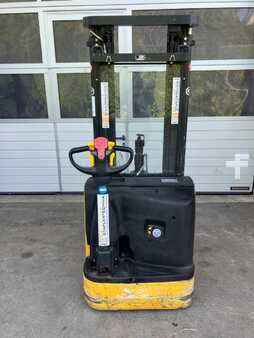 Pallet Stackers 2009  OM CL 10,5AC (4)