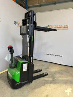 Magasemelésű béka 2024  Cesab S214L (2)