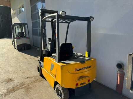 Sähkö - 4 pyör 2003  Jungheinrich EFG-Vac20 MPG+E100-550DZ (2)