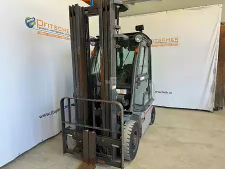 Diesel truck 2013  Nissan Y1D2A25Q (4)