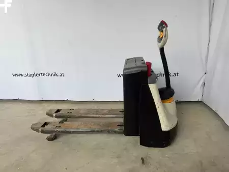 Nízkozdvižný vozík 2021  Crown WP 3215 (2)