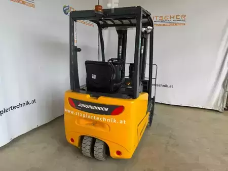 El Truck - 3-hjul - Jungheinrich EFG213 (5)