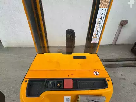 Hochhubwagen 2011  Jungheinrich EJC 214z (5)