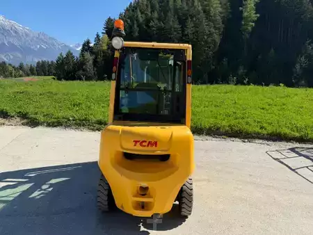 Dízel targoncák 2015  TCM Y1D2A25H (3)
