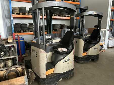 Reach Trucks 2017  Crown ESR5260 1.6 TT6690 (1)