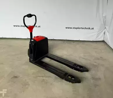 Elektromos emelőkocsik 2025  EP Equipment F4 (3)