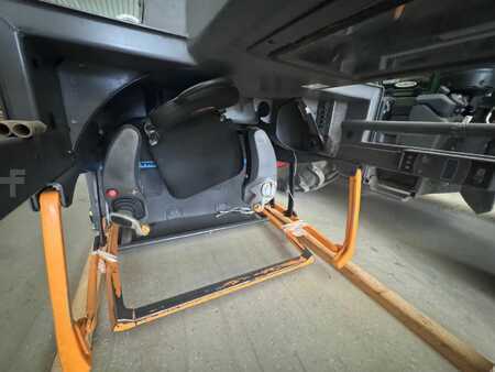 Kääntökelkkatrukki 2013  Crown TSP6500 (10)