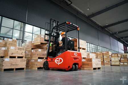 Eléctrica de 3 ruedas 2025  EP Equipment TCL101 (3)