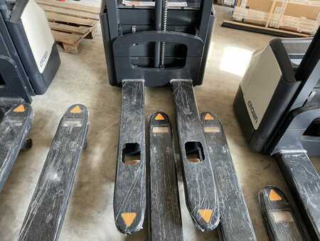 Hochhubwagen 2025  Crown WF 3000 1.0 NT (5)