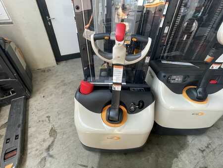 Hochhubwagen 2025  Crown WF 3000 1.2 TF (2)