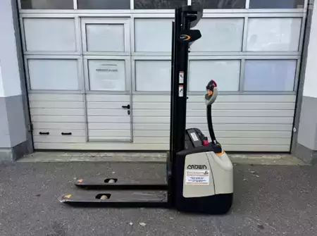 Hochhubwagen 2026  Crown WF 3000 1.2 2600 (2)