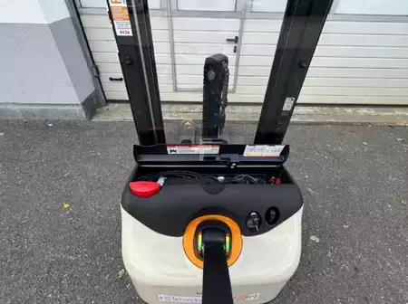 Hochhubwagen 2026  Crown WF 3000 1.2 2600 (4)